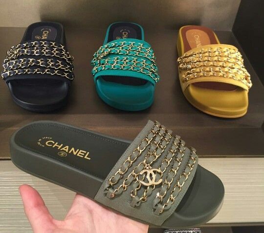موضة ال slippers وال sliders لموسم الصيف 29