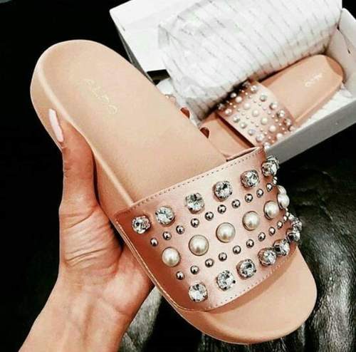 موضة ال slippers وال sliders لموسم الصيف 7