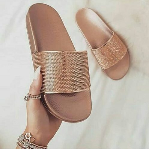 موضة ال slippers وال sliders لموسم الصيف 8