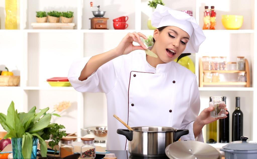 اسرار الطبخ من اشهر البلوجرز المتخصصين في الاكل
