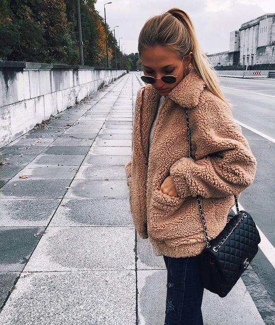 افكار ستايلات لتنسيق ال Teddy bear coat