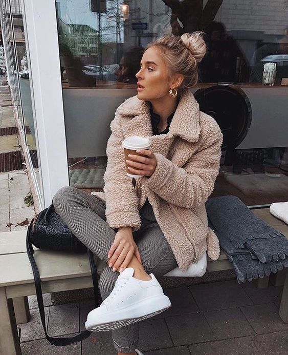 افكار ستايلات لتنسيق ال teddy bear coat 5