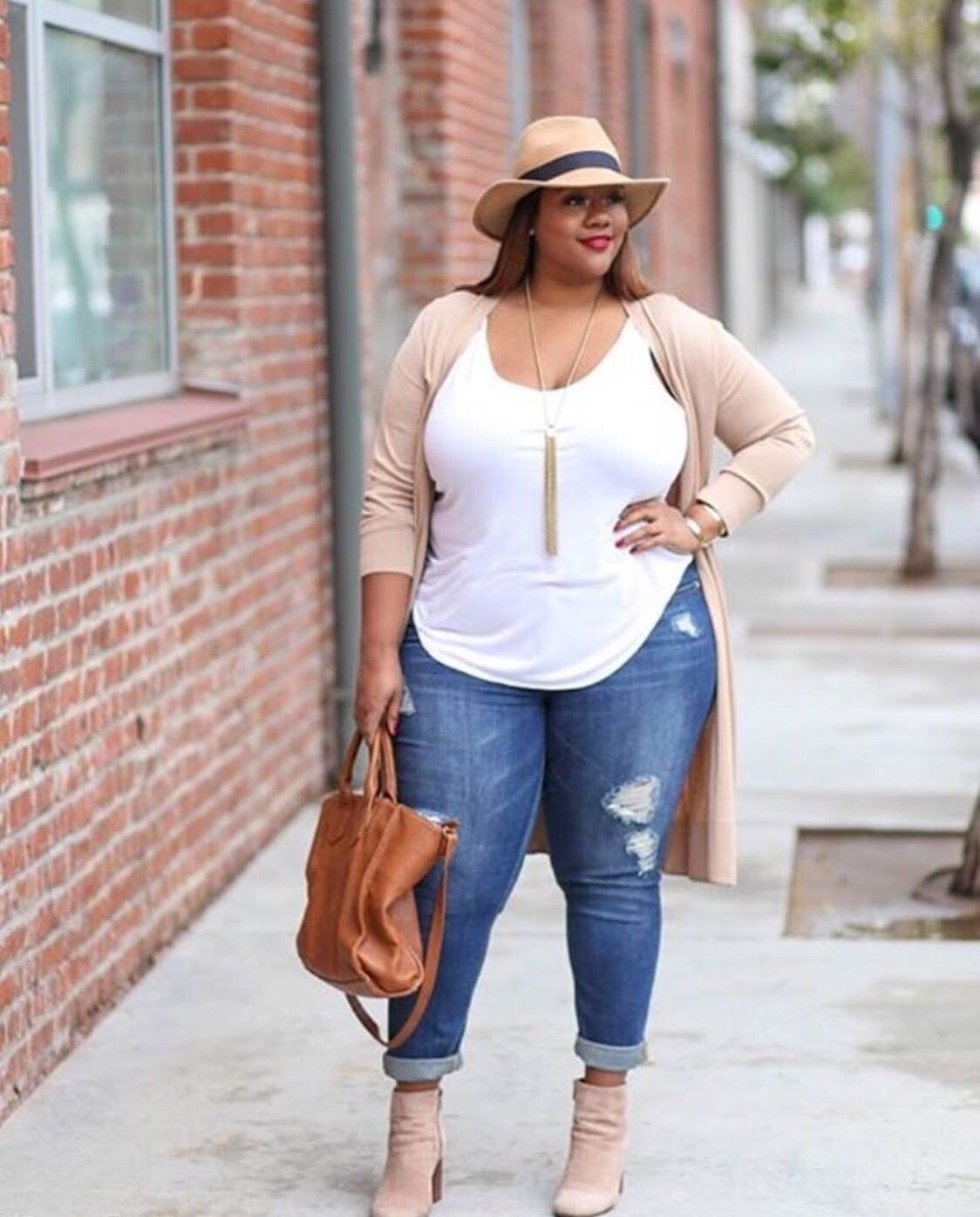 افكار لوك plus size للصيف 16
