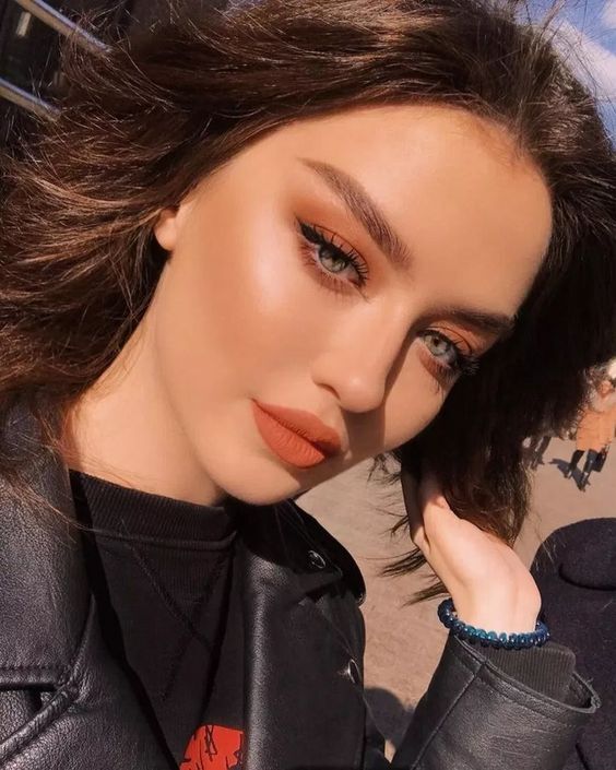افكار مكياج طبيعي للصيف 39
