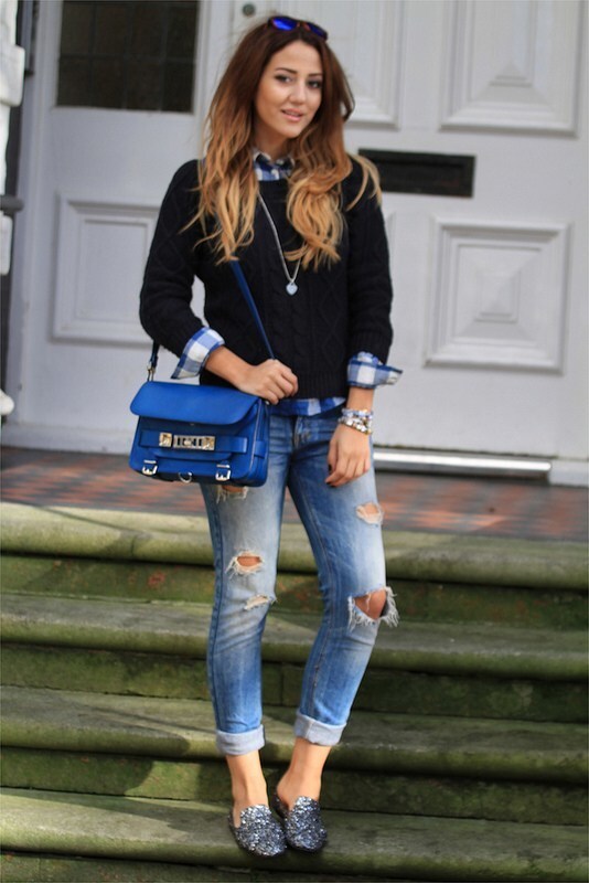 DISTRESSED DENIM
