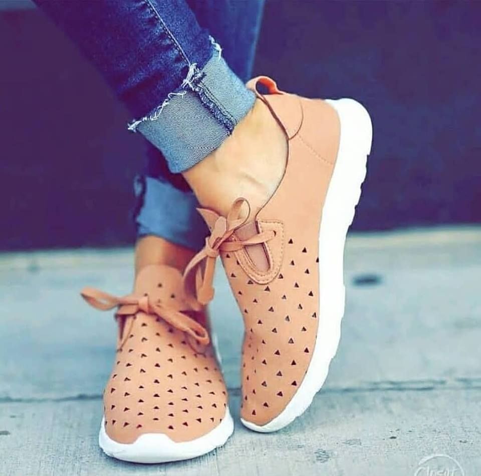 احدث تشكيلة سنيكرز 21
