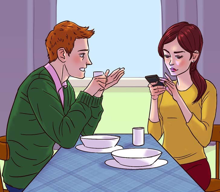 بتمسكي التليفون على الأكل