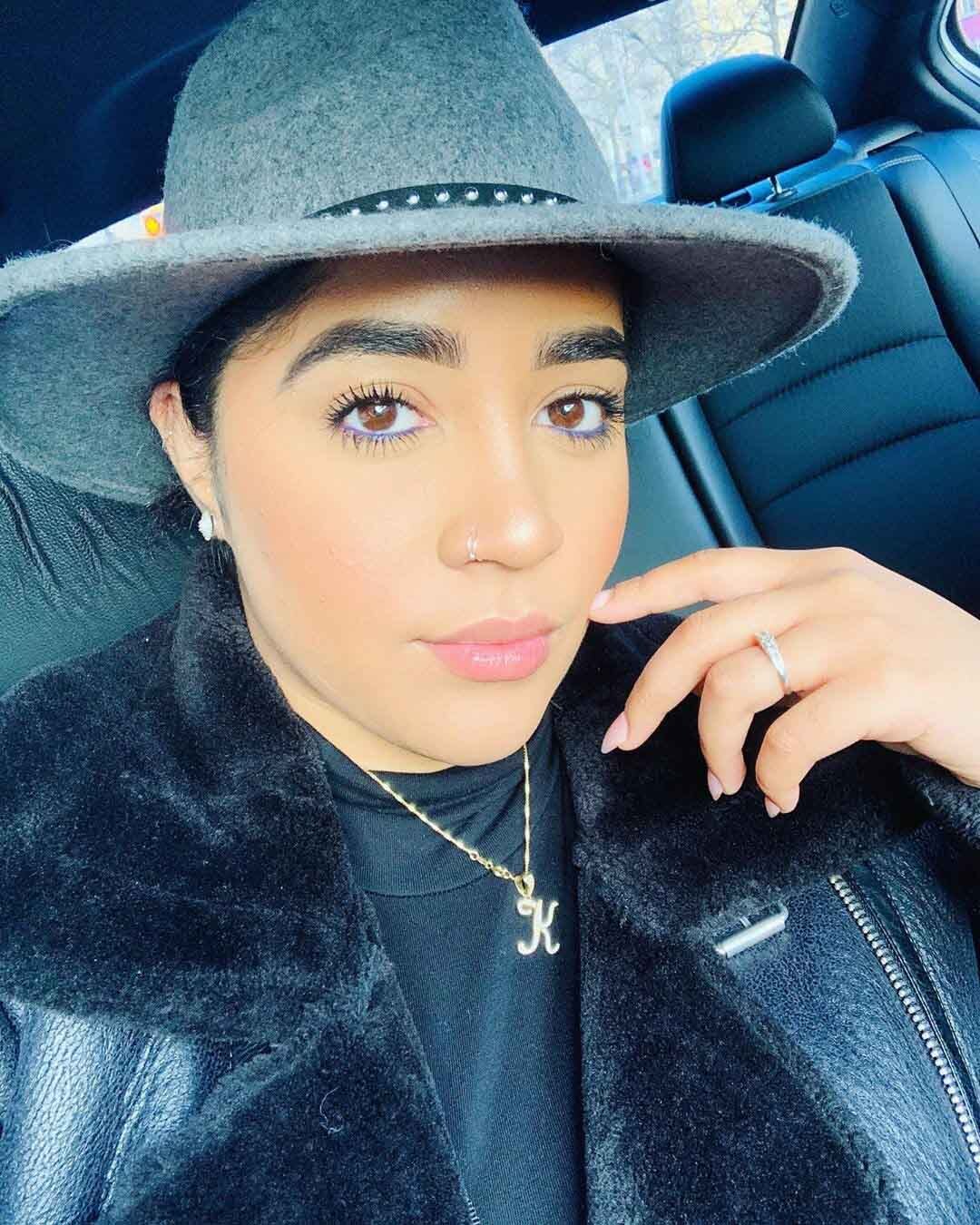 blue eyeliner 3