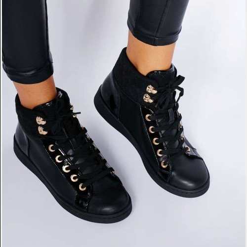lace black boots