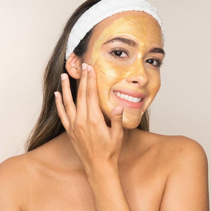 ماسك الذهب بمكونات طبيعية 4