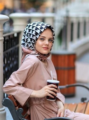افكار ستايلات للحجاب المطبوع 6