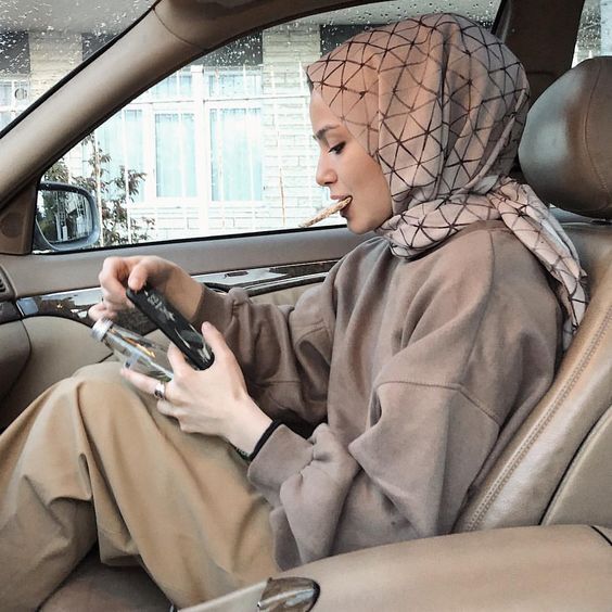 افكار ستايلات للحجاب المطبوع 9