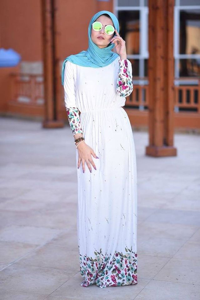 تنسيق لون الحجاب مع لبسك 33