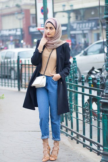 افكار لتنسيق ال slouchy pants مع الحجاب 40