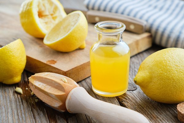 وصفات طبيعية للتخلص من اثار النضارة الطبية 2