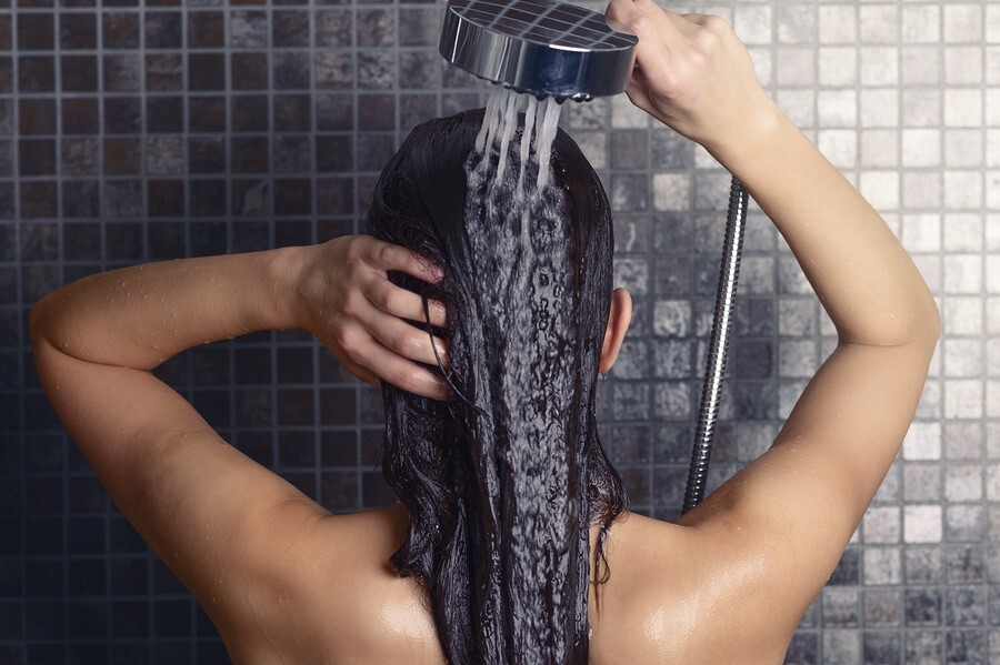 حاجات ممكن تأذي شعرك 5