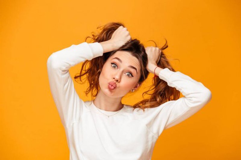 8 تسريحات شعر للجامعة سهلة وسريعة