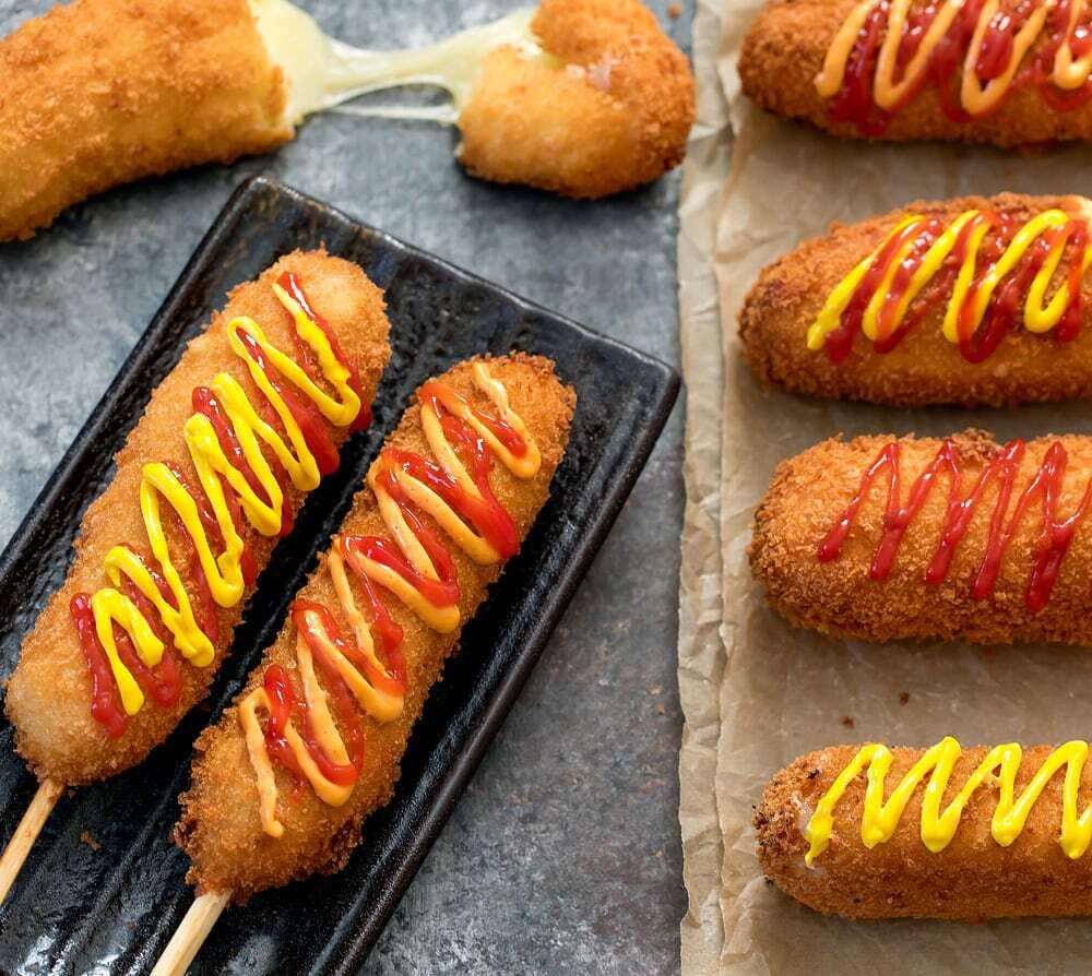 طريقة عمل الكورن دوج الكوري Corn Dogs بالخطوات والفيديو