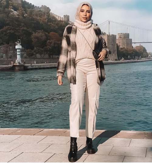 ستايلات عصرية للمحجبات لموسم الشتا 53
