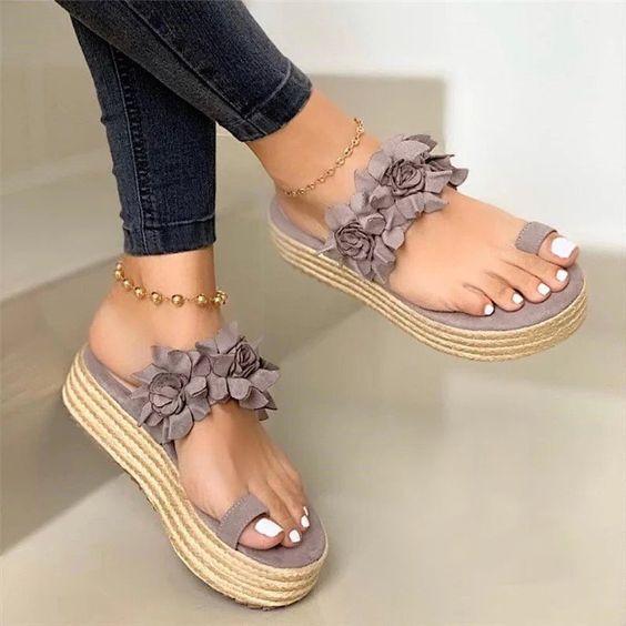 صنادل موضة لموسم الصيف 41