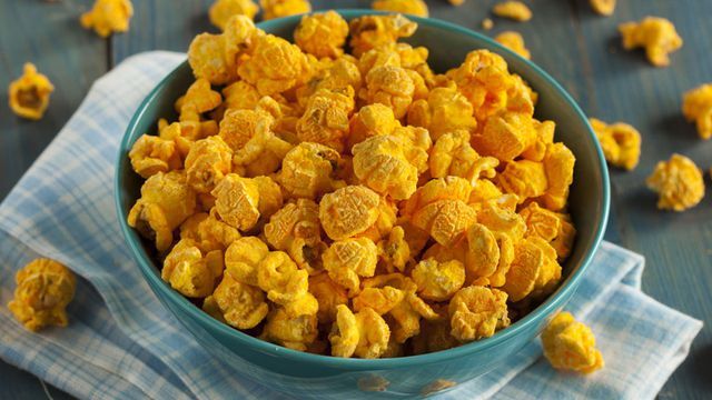 طريقة عمل تسالي العيد 7