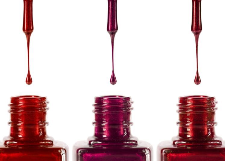حطي طبقتين من المانيكير