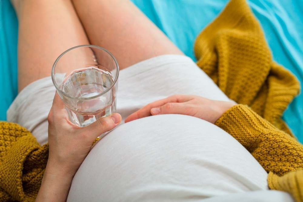 علاجات منزلية لمنع الغثيان والقيء اثناء الحمل 3