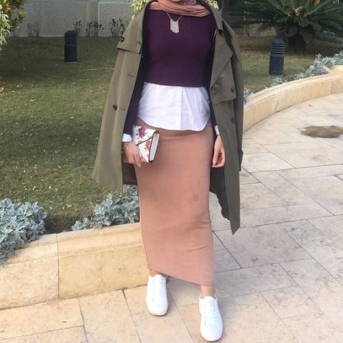 ستايلات بالجيبة مع الحجاب 25