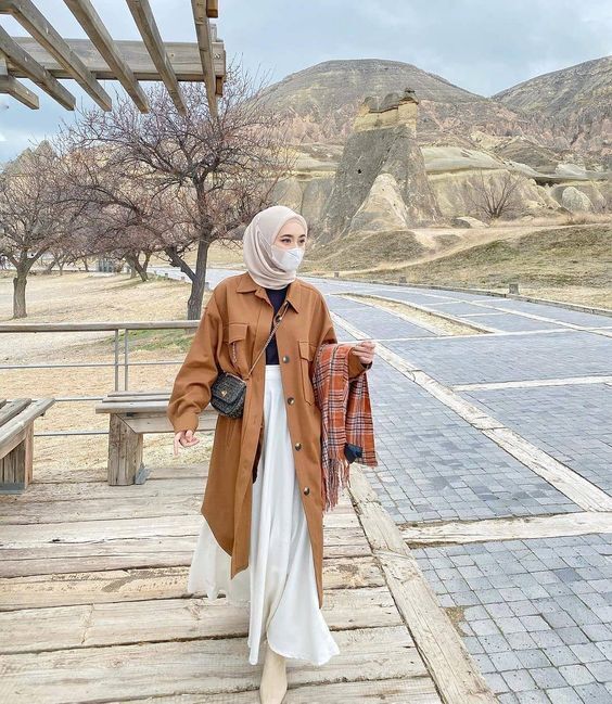 ستايلات بالجيبة مع الحجاب 35