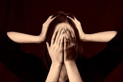 10 علامات تقولك ان الشخص اللي قدامك بيمارس ضدك الابتزاز العاطفي، اعرفيها واعرفي ازاي تواجهيها