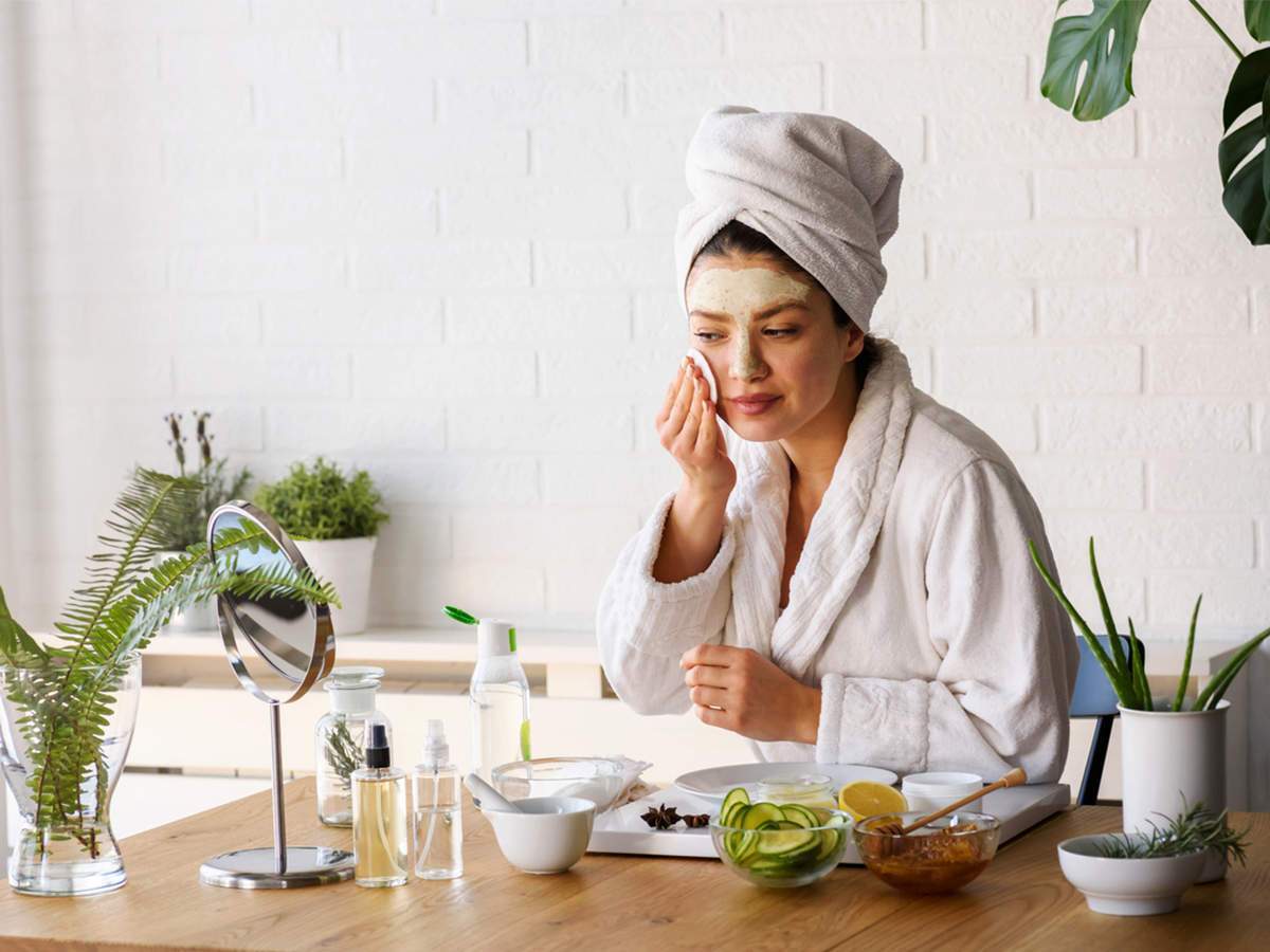 7 مكونات طبيعية هتخلي بشرتك صحية .. ومكونات تانية اتجنبي وضعها على البشرة