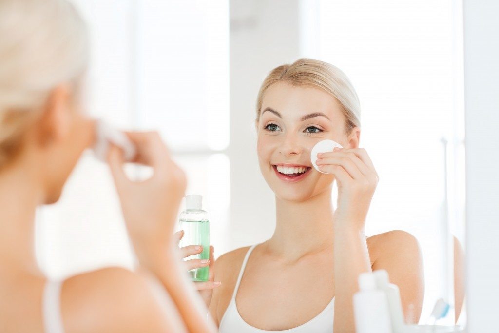 طرق لمنع تأكسد كريم الاساس 3