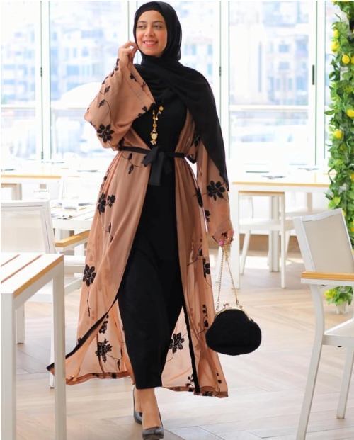 ستايلات للبس العباية في رمضان 21