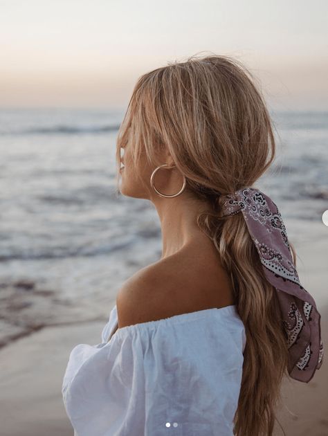 تسريحات شعر باستخدام السكارف والباندانا 16