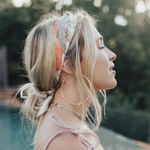 تسريحات شعر باستخدام السكارف والباندانا 21