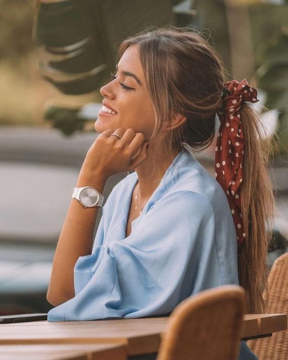 تسريحات شعر باستخدام السكارف والباندانا 22