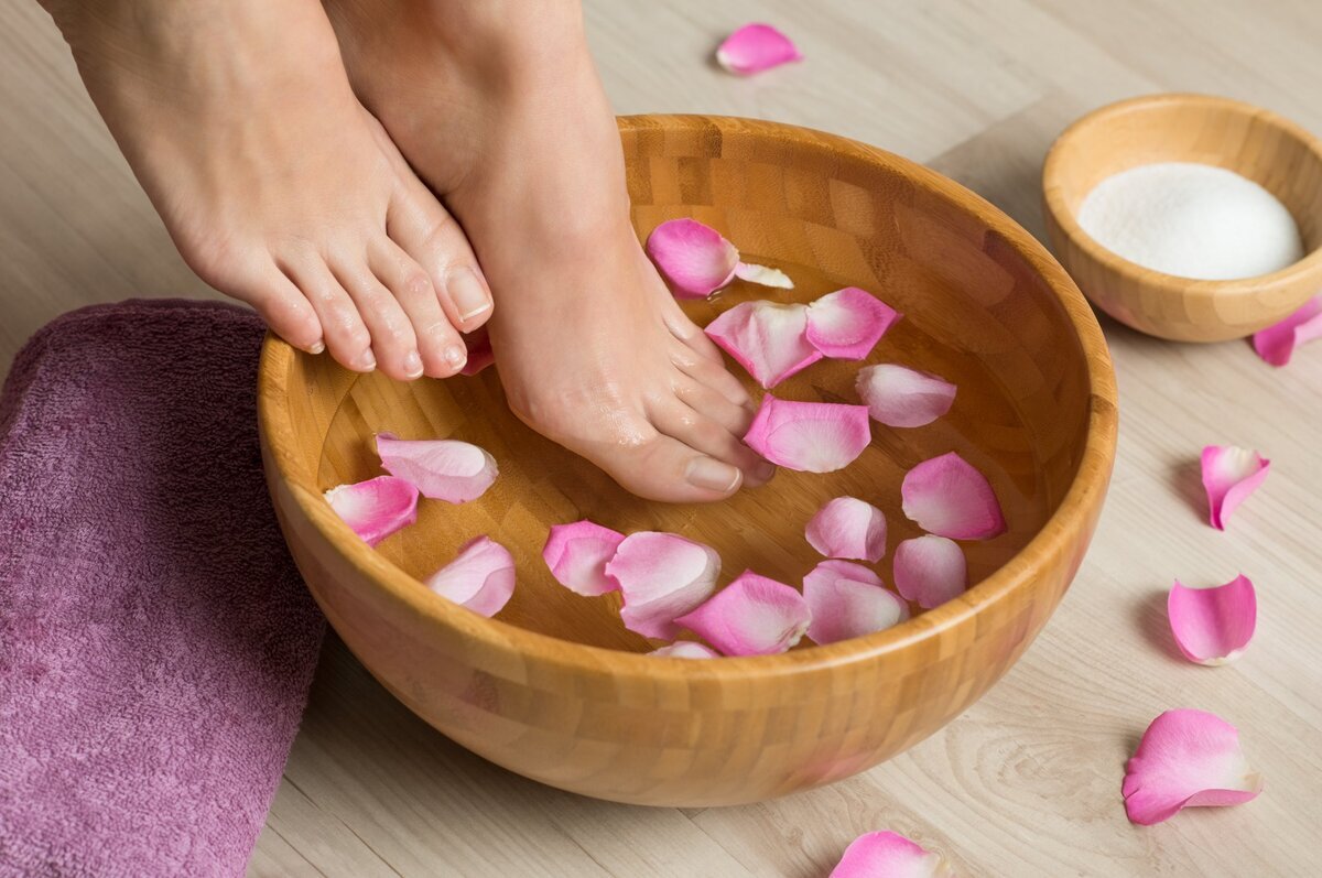 طرق لتنضيف تحت الاظافر 5
