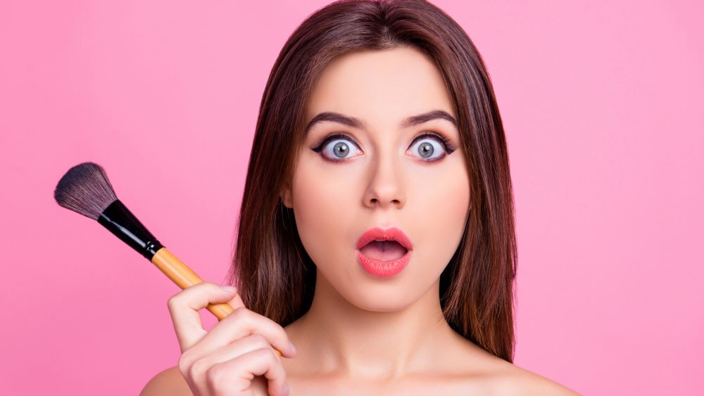 9 غلطات مكياج ممكن تدمر مظهرك