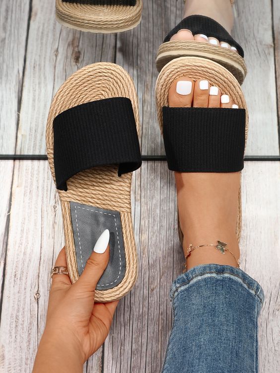 ستايلات slides تريندي للصيف 12
