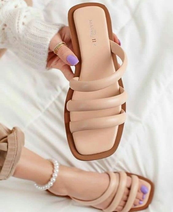 ستايلات slides تريندي للصيف 43