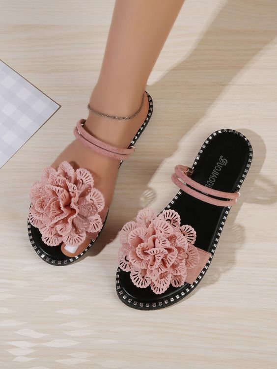 ستايلات slides تريندي للصيف 66