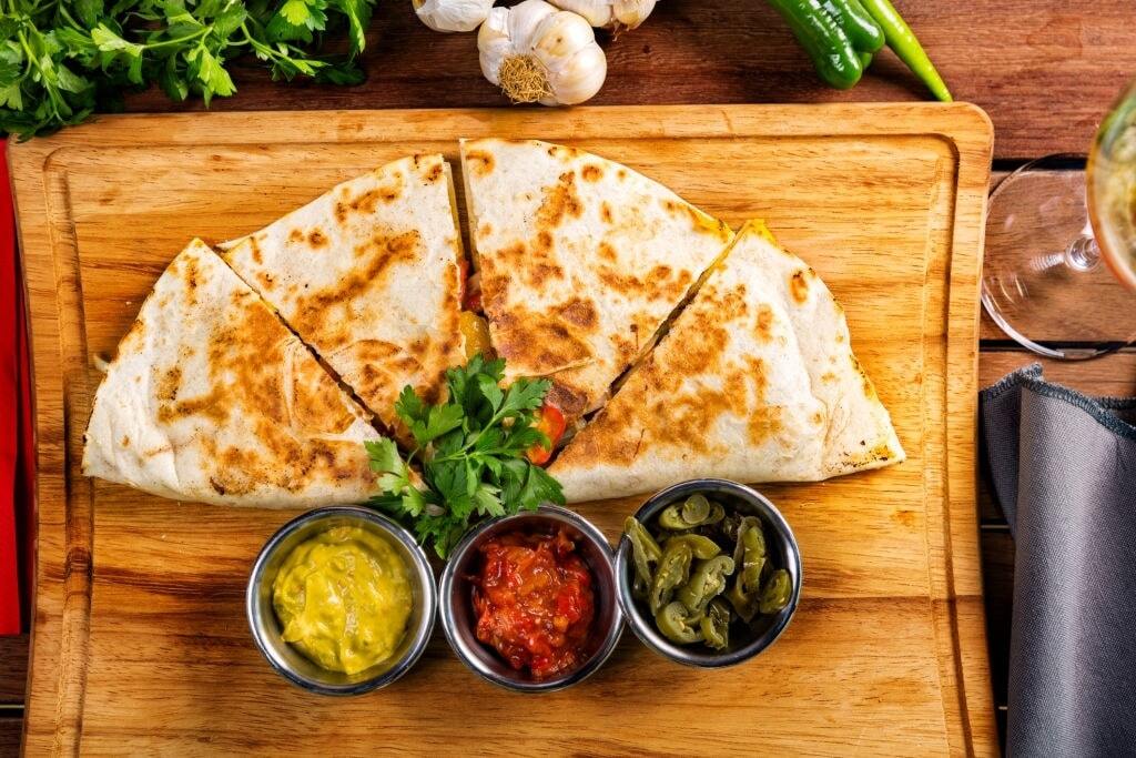 طريقة عمل كاساديا الفراخ 7