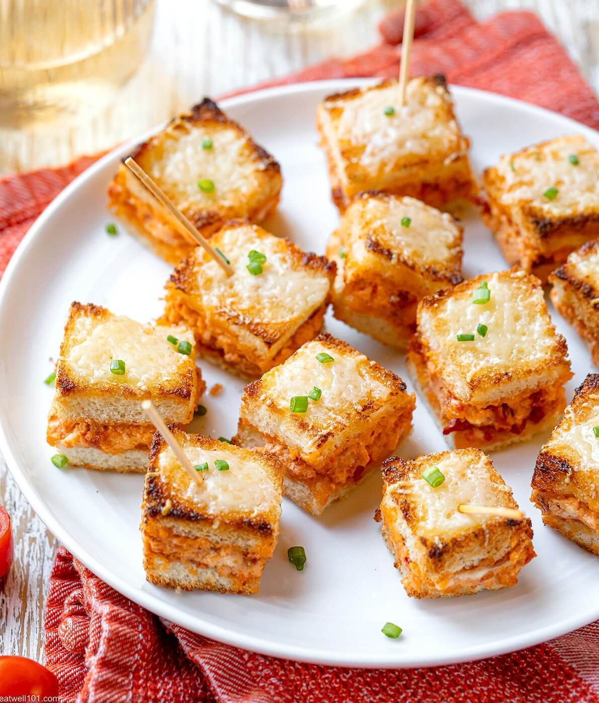 طريقة عمل وصفة ميني ساندوتش جبنة مشوية مع الطماطم المجففة اللذيذة