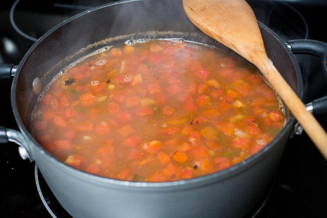 شوربة العدس بالطماطم 6
