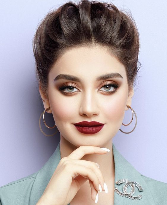 نصايح لوضع الروج الغامق 23