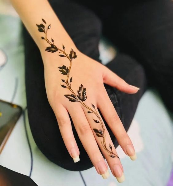 افكار رسومات حنة للايد.11 افكار رسومات حنة للايد.11