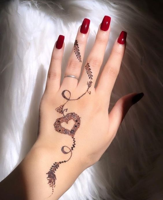 افكار رسومات حنة للايد.15 افكار رسومات حنة للايد.15