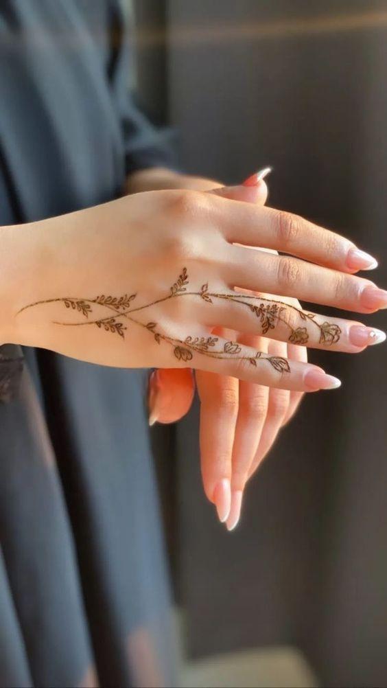 افكار رسومات حنة للايد.39 افكار رسومات حنة للايد.39