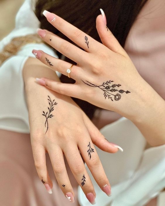 افكار رسومات حنة للايد.40 افكار رسومات حنة للايد.40