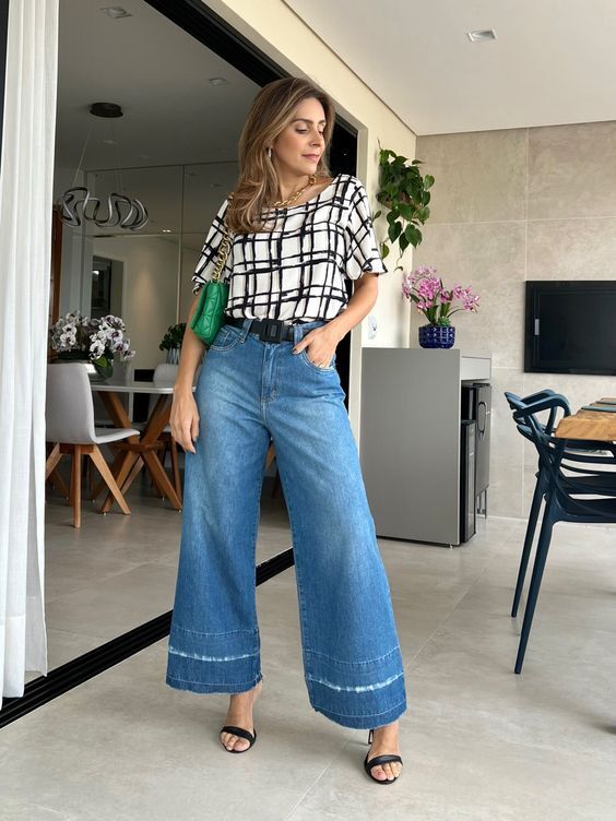 الجينز برجل واسعة.70 الجينز برجل واسعة.70